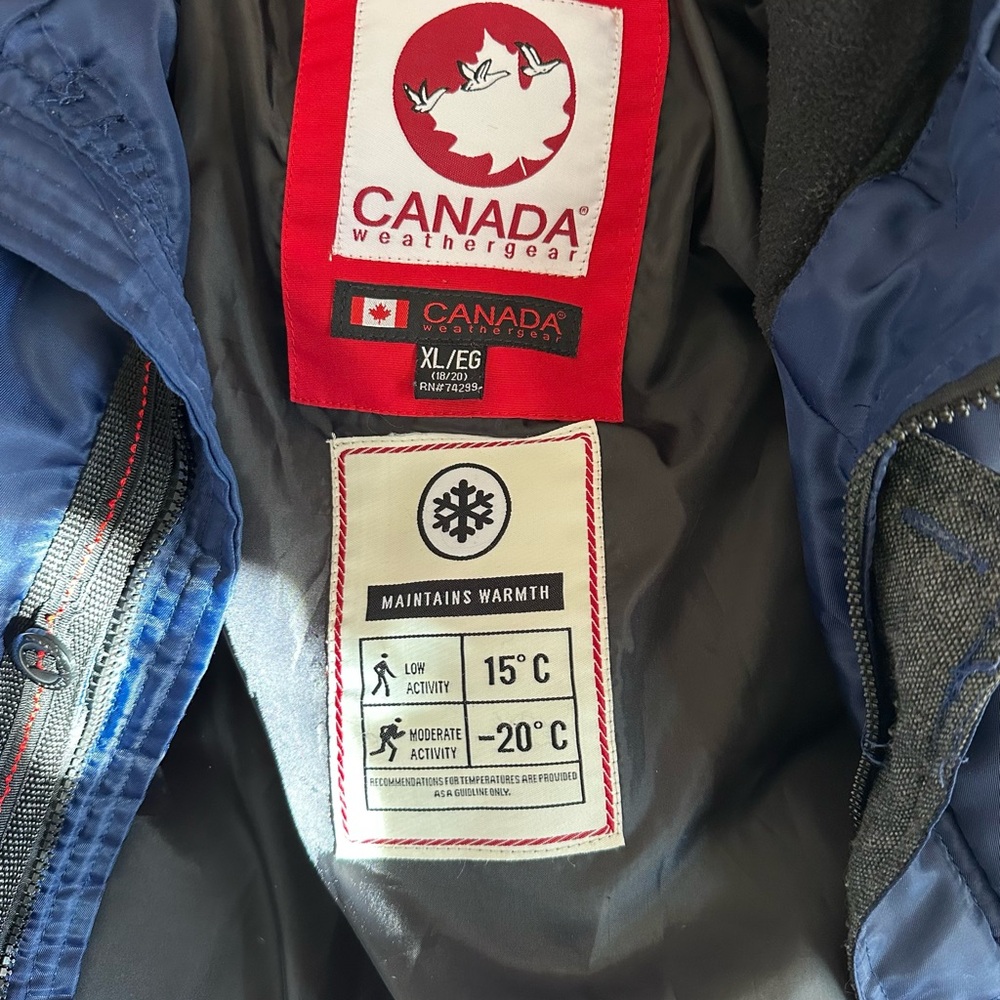 Canada Jacket - Picture 4 of 6